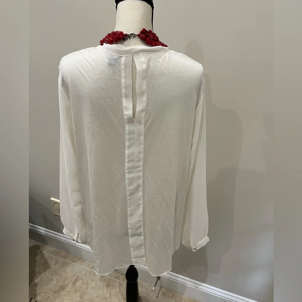 Ann Taylor Cream Blouse-Size XL - Picture 6 of 12